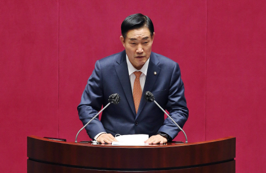 국회 국방위원회 여당 간사를 맡고 있는 신원식 국민의힘 의원.<신원식 국회의원 페이스북 사진 갈무리>